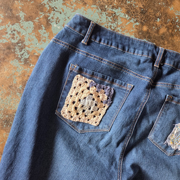 1822 Denim Embellished Jeans Plus Size 20W Taylor Fit Patchwork Embroidered - Picture 10 of 11